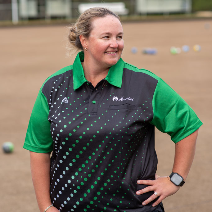 Henselite_Velocity_Women’s_Polo_Black_Green_White_2